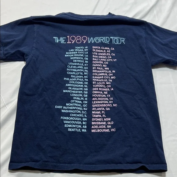 Taylor swift 1989 tour tee youth size M - Picture 3 of 6